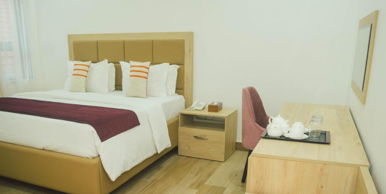 Quest Boutique Hotel Gwarinpa Extérieur photo
