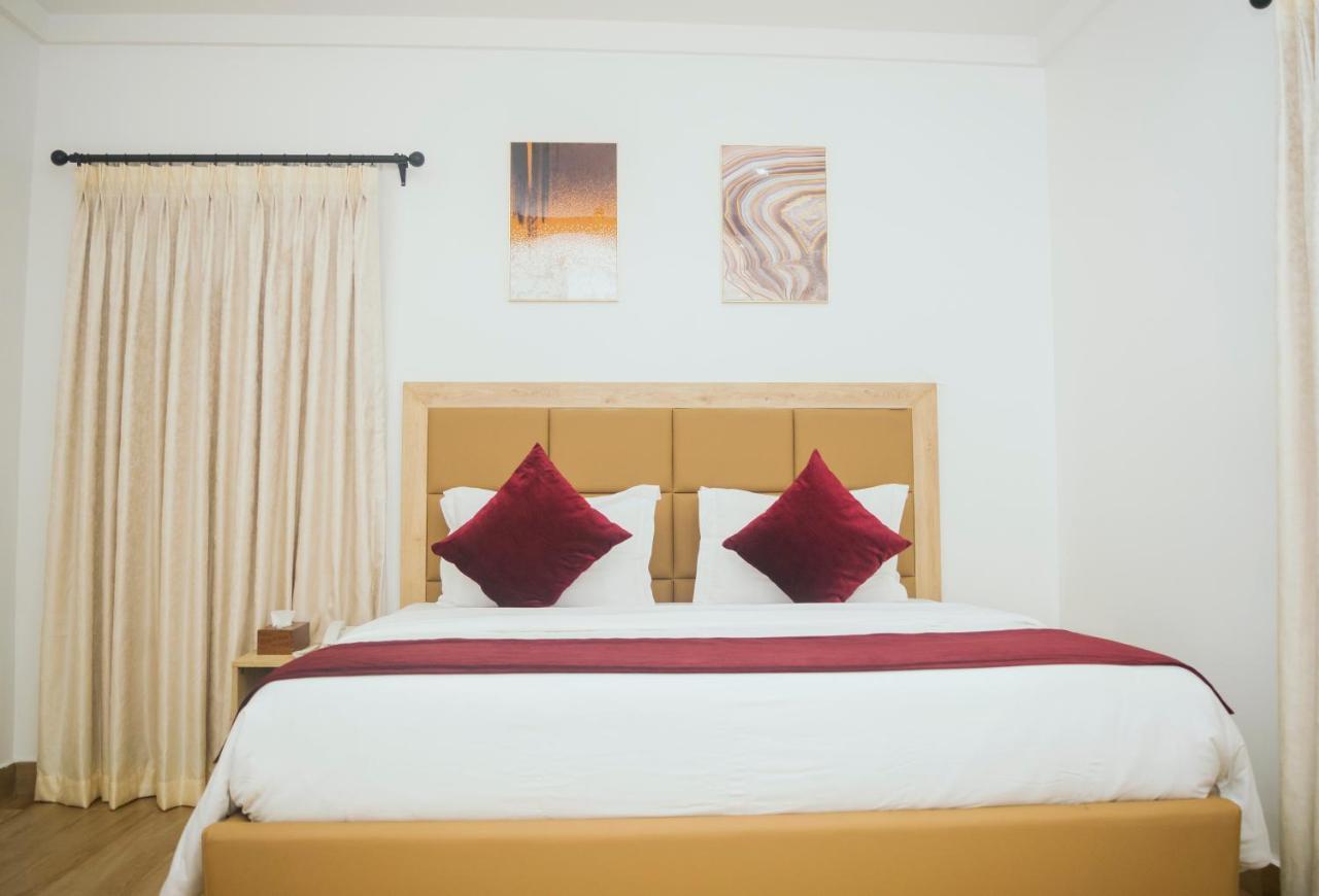 Quest Boutique Hotel Gwarinpa Extérieur photo