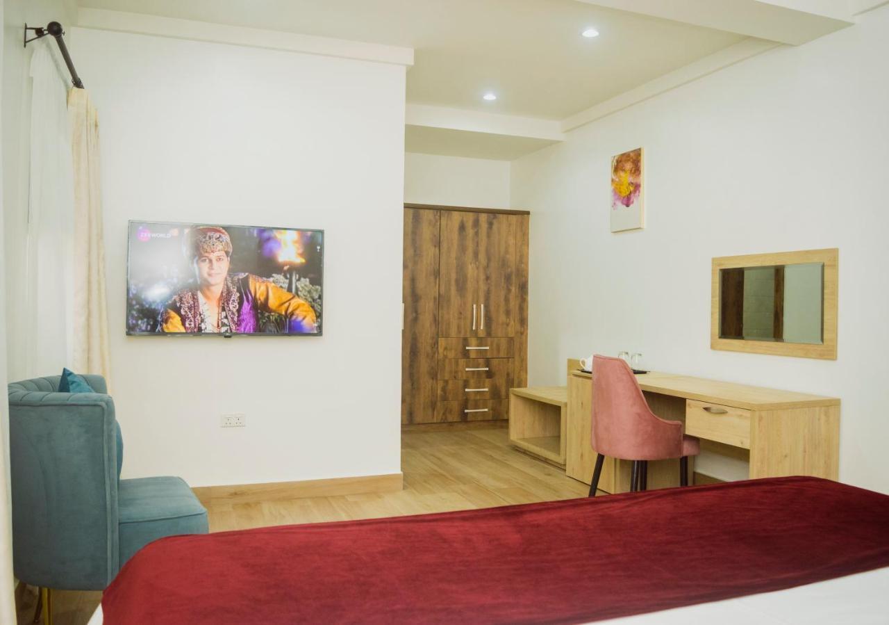 Quest Boutique Hotel Gwarinpa Extérieur photo