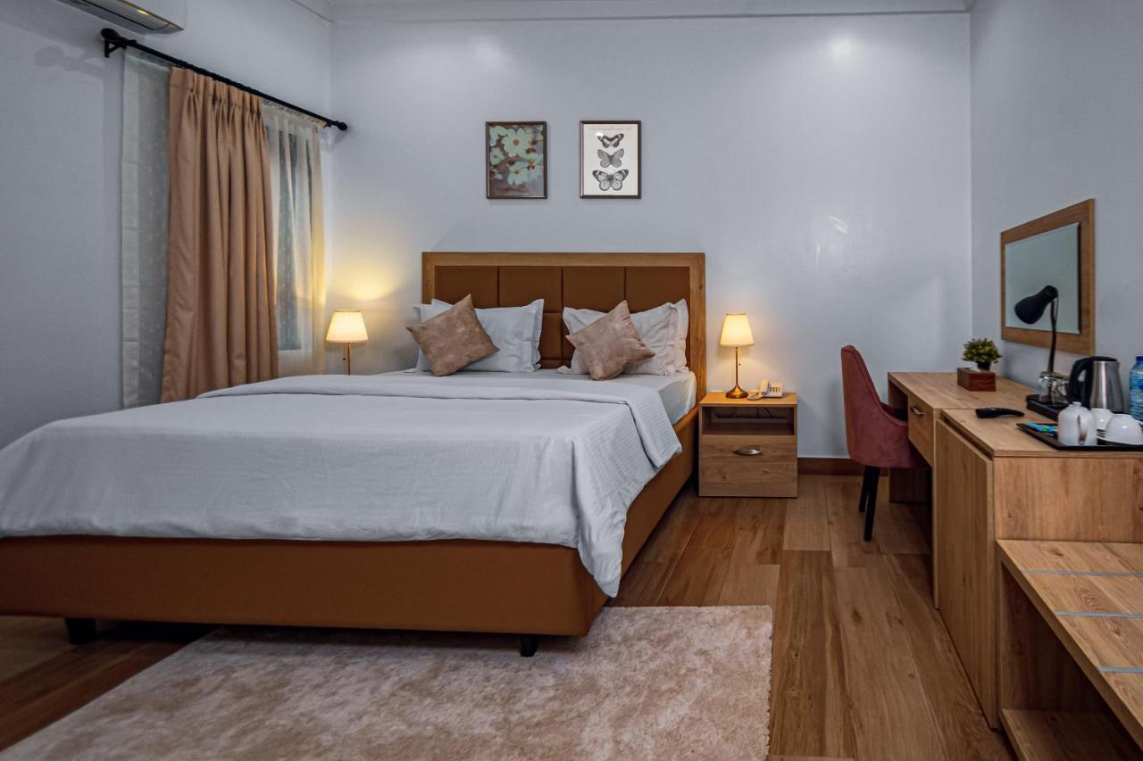 Quest Boutique Hotel Gwarinpa Extérieur photo