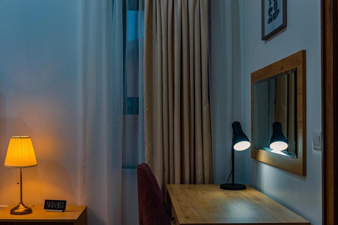 Quest Boutique Hotel Gwarinpa Extérieur photo